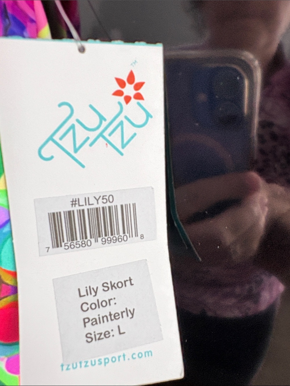 NWT TzuTzu Ladies golf/pickleball skirt. Large. ⛳️🌸 - Picture 2 of 6